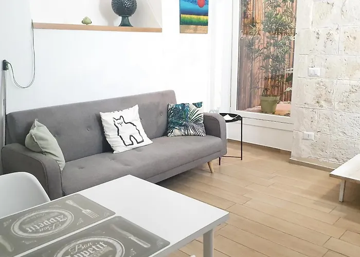 Station - Centro בארי