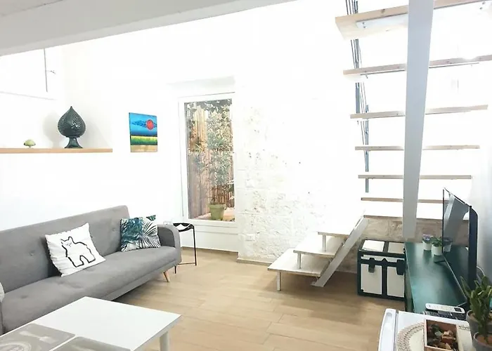 Station - Centro 3* בארי