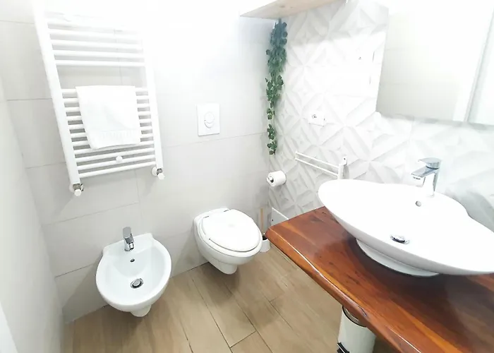 Station - Centro בארי